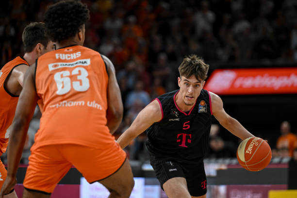 初正式官宣 初正式官宣