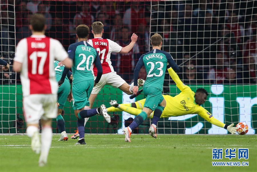 足球运动的 足球运动的